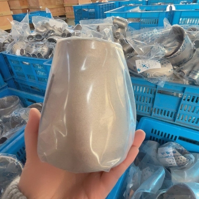 Redutor de aço inoxidável frente e verso UNS S31803 ASME B16.9 de BW dos encaixes de tubulação
