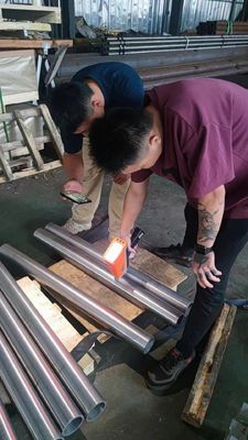 Tubo de liga de titânio de precisão DIN 17850 de diâmetro padrão personalizado para equipamentos médicos