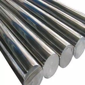 Tubo de aço sem costura com extremidades roscadas com superfície polida e comprimento personalizado para aplicações industriais