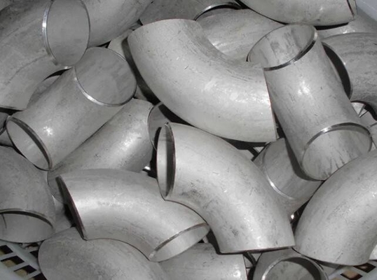 Cotovelo sem emenda 6" do raio do comprimento da soldadura de extremidade 90° SCH-XS ASTM A815 UNS S31803