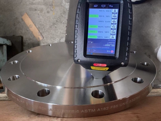 A cortina da flange do aço de liga do níquel de Hastelloy C22 flangeia ASME B16.5 300#