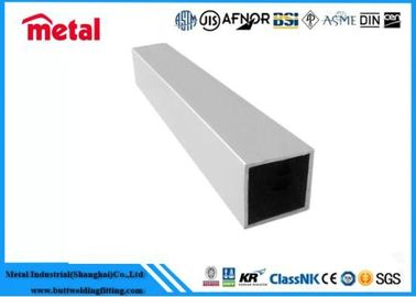 Infinitamente versátil, fácil de fabricar 6063-T5 ASTM B241 Alumínio liga de tubo 50x50mm tubo quadrado x 2mm WT 5,8m