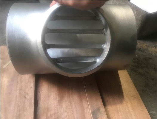 T barrado UNS S31803 de ASTM B16.9 Duples tubulação de aço inoxidável/2205 6