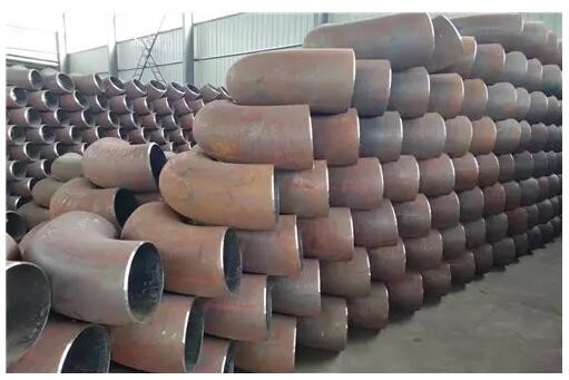 Cotovelo sem emenda ASTM C70600 10